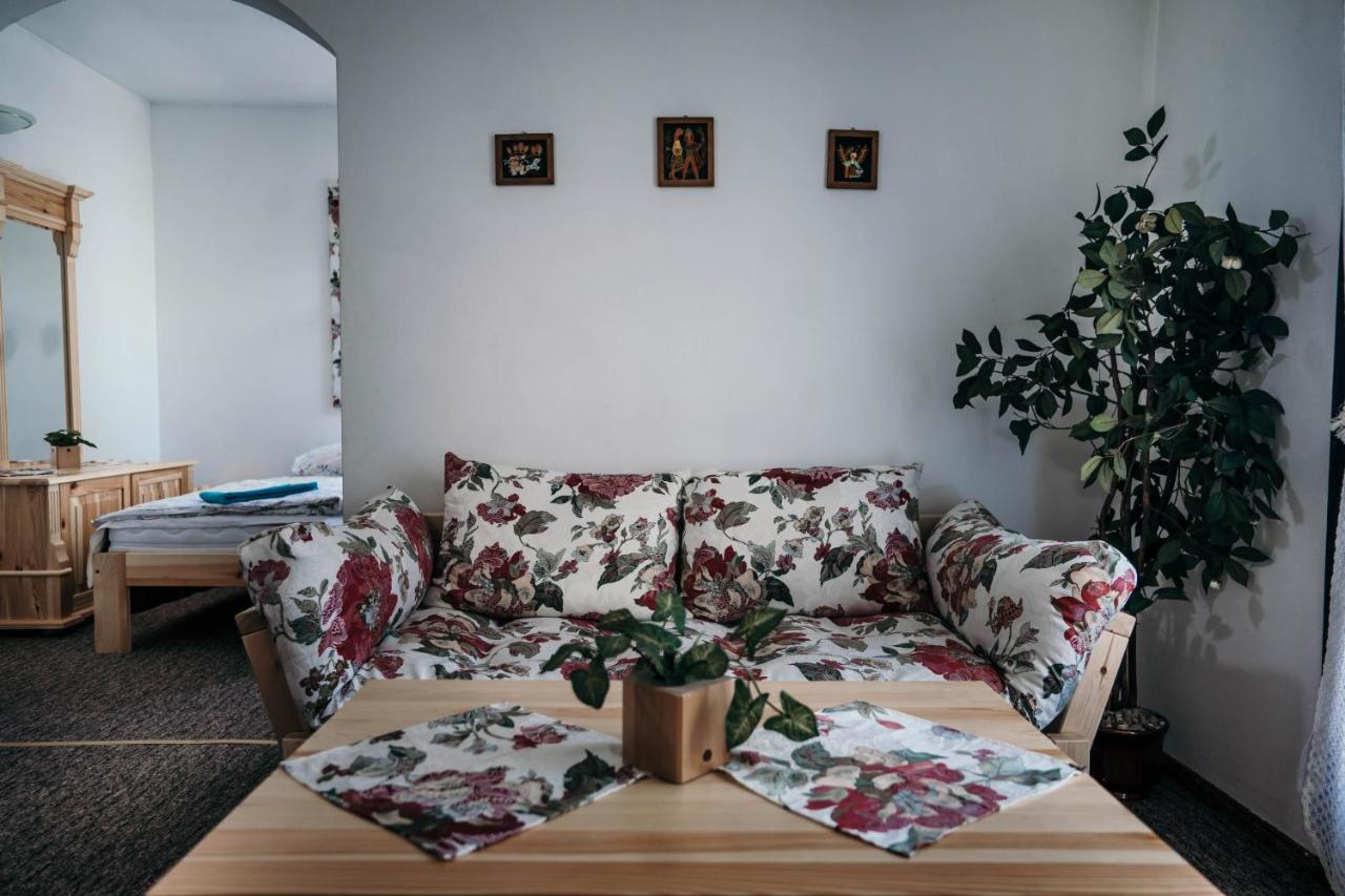 Miedzynarodowe Schronisko Mlodziezowe Ptsm Szarotka Hostel Zakopane Bagian luar foto