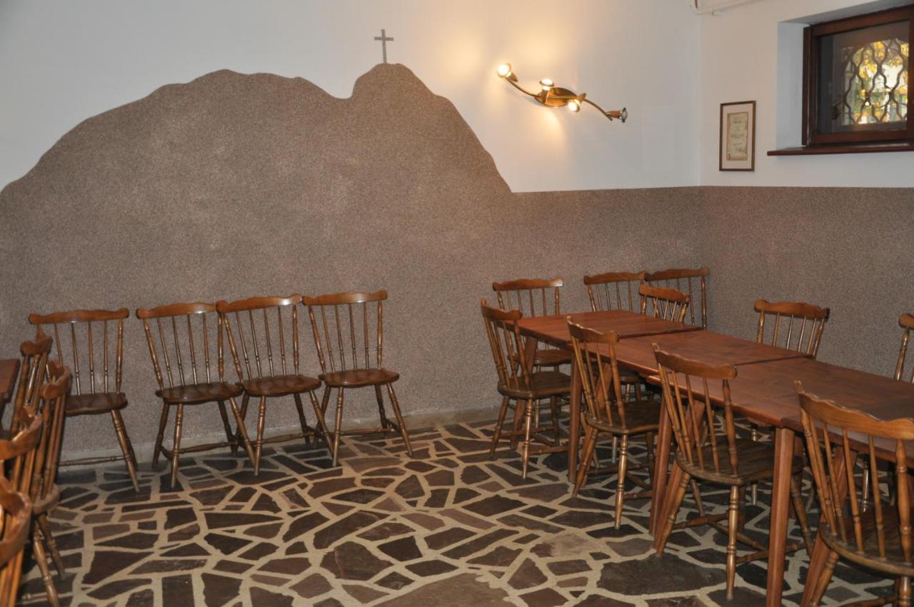 Miedzynarodowe Schronisko Mlodziezowe Ptsm Szarotka Hostel Zakopane Bagian luar foto