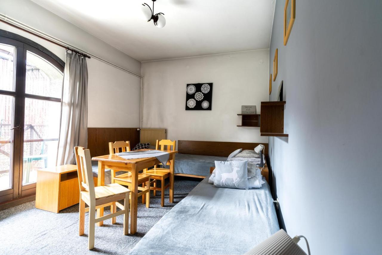 Miedzynarodowe Schronisko Mlodziezowe Ptsm Szarotka Hostel Zakopane Bagian luar foto