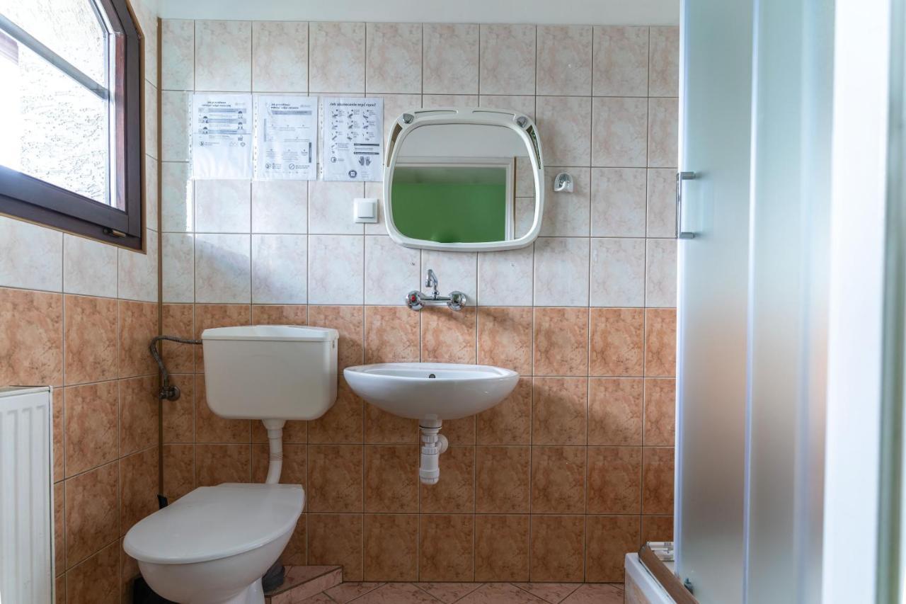 Miedzynarodowe Schronisko Mlodziezowe Ptsm Szarotka Hostel Zakopane Bagian luar foto