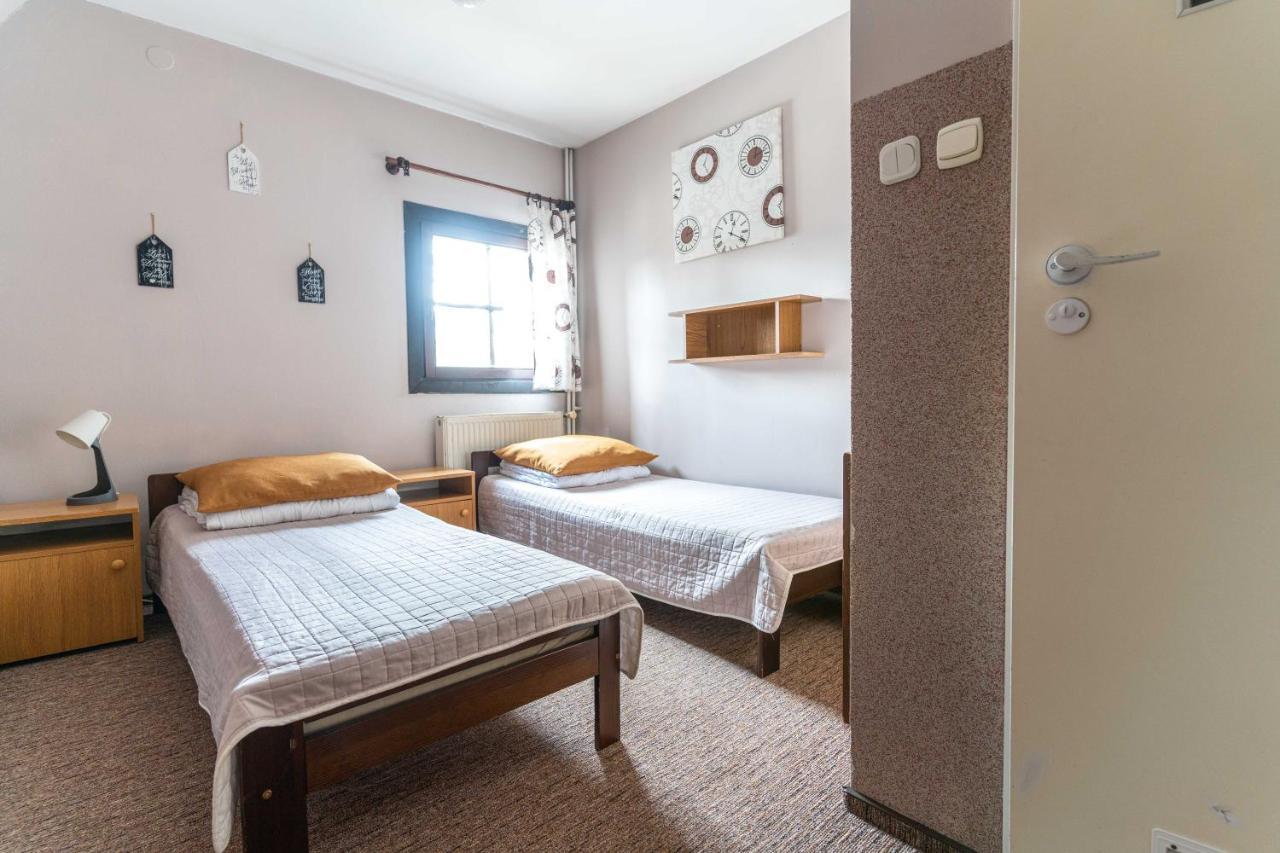 Miedzynarodowe Schronisko Mlodziezowe Ptsm Szarotka Hostel Zakopane Bagian luar foto