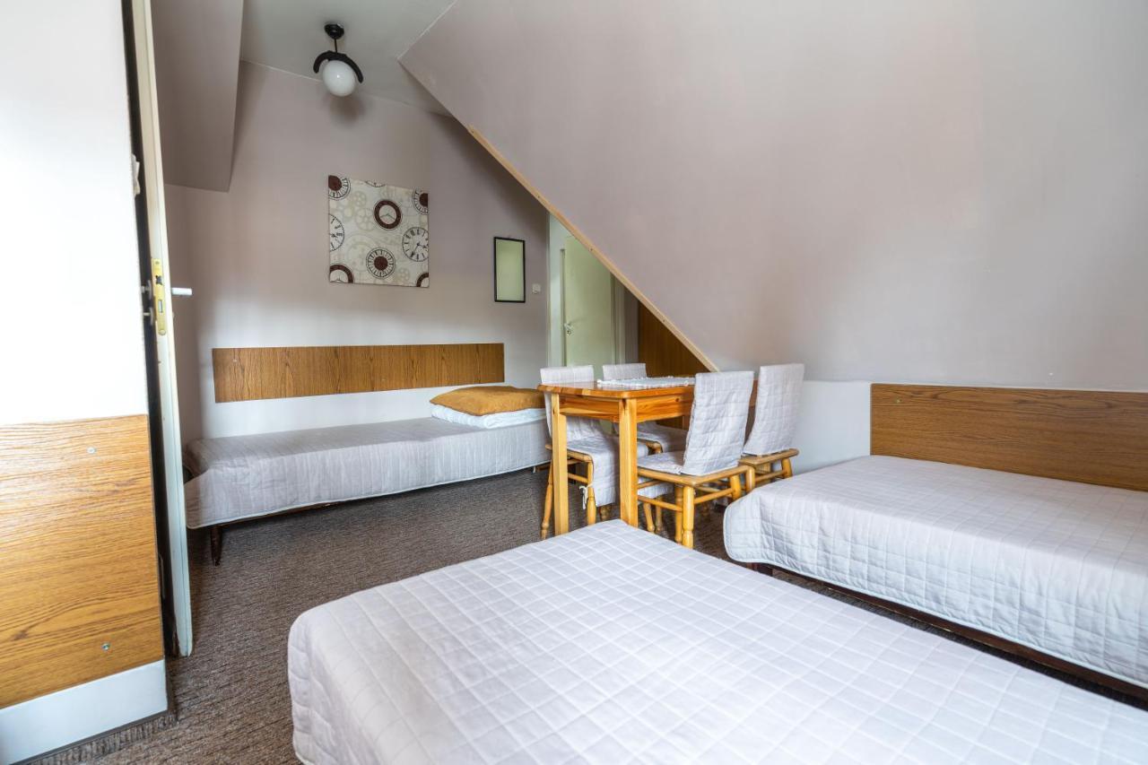 Miedzynarodowe Schronisko Mlodziezowe Ptsm Szarotka Hostel Zakopane Bagian luar foto