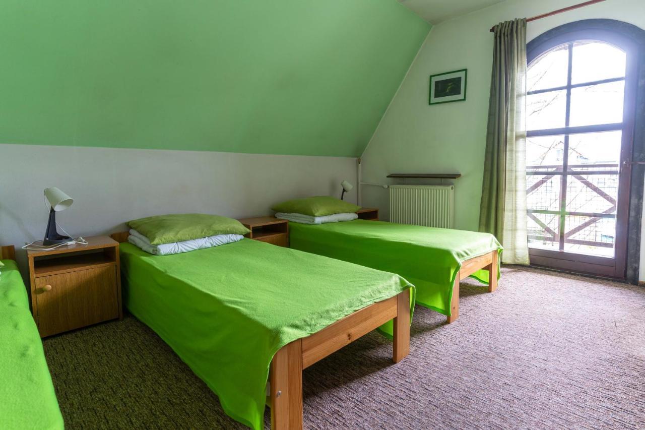 Miedzynarodowe Schronisko Mlodziezowe Ptsm Szarotka Hostel Zakopane Bagian luar foto