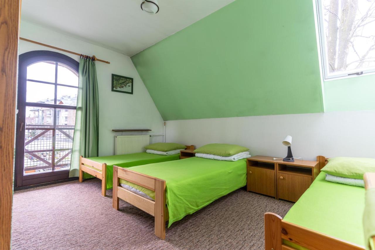 Miedzynarodowe Schronisko Mlodziezowe Ptsm Szarotka Hostel Zakopane Bagian luar foto