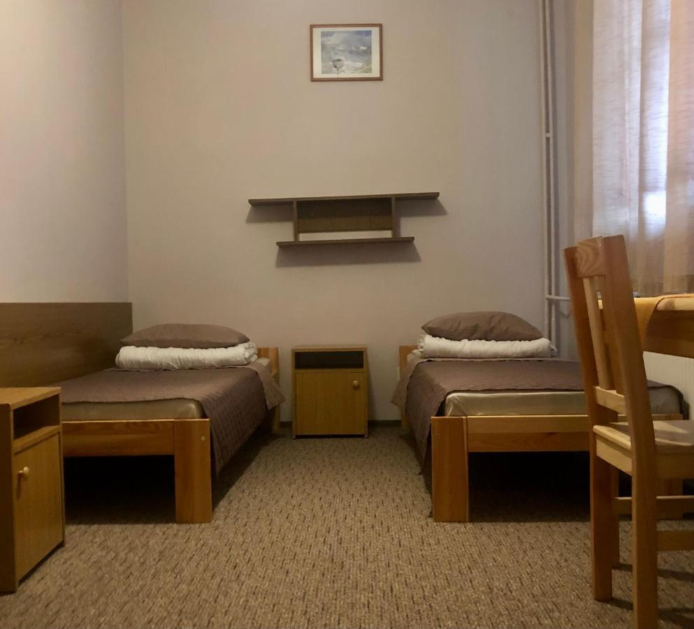 Miedzynarodowe Schronisko Mlodziezowe Ptsm Szarotka Hostel Zakopane Bagian luar foto