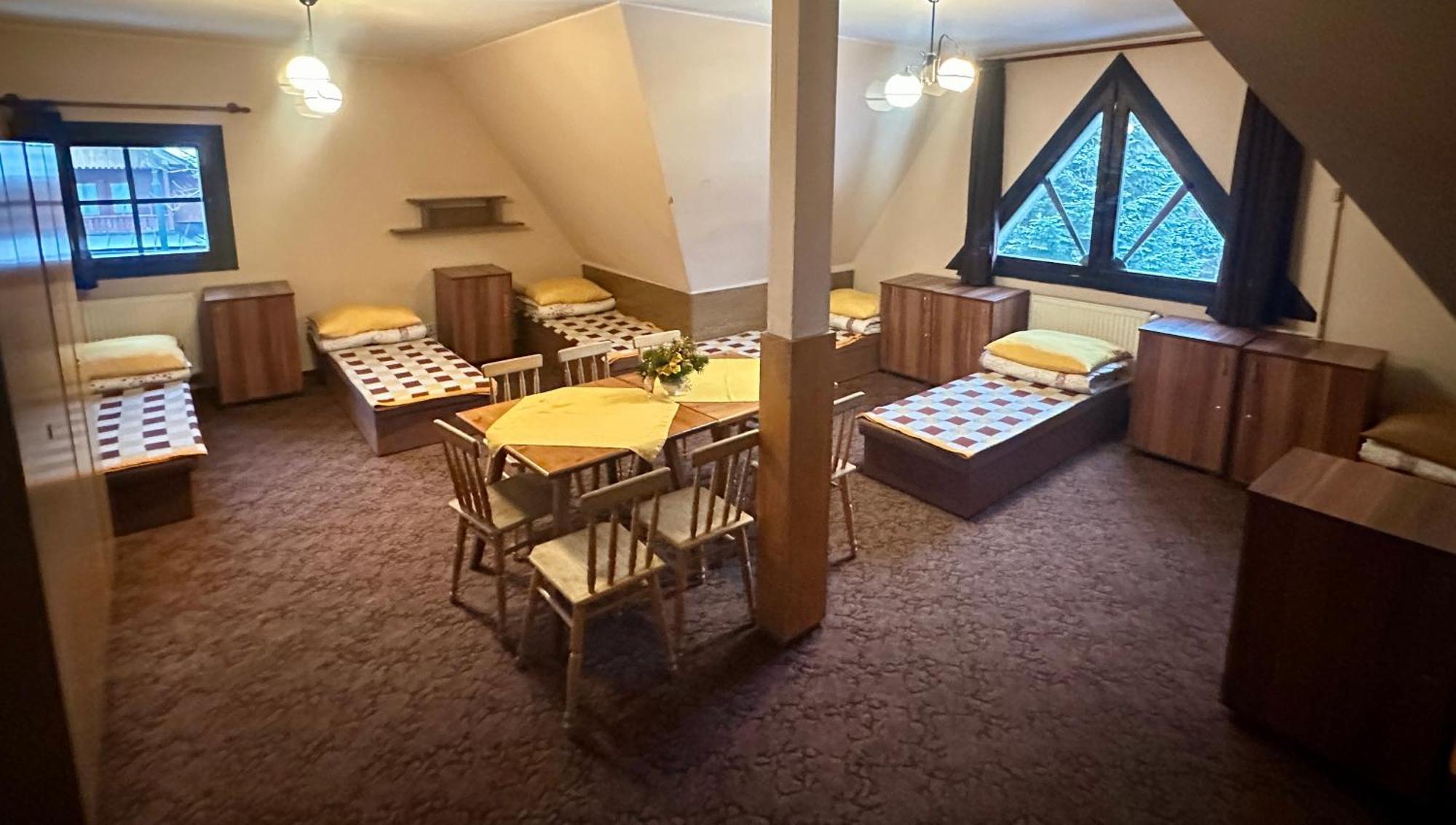 Miedzynarodowe Schronisko Mlodziezowe Ptsm Szarotka Hostel Zakopane Bagian luar foto